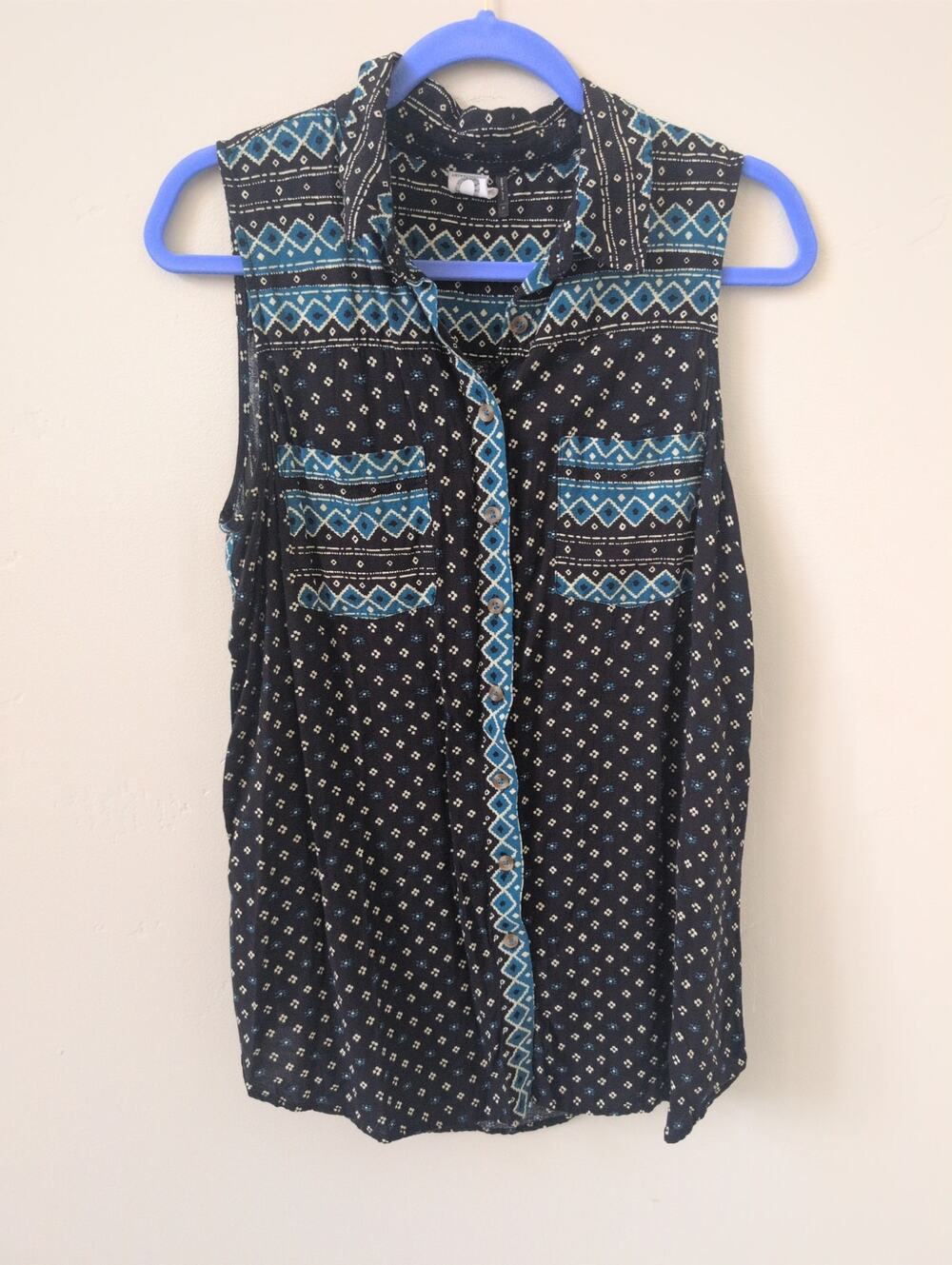 Anthropologie Akemi + Kin Ira Tribal Print Tunic Top in Black Blue size M